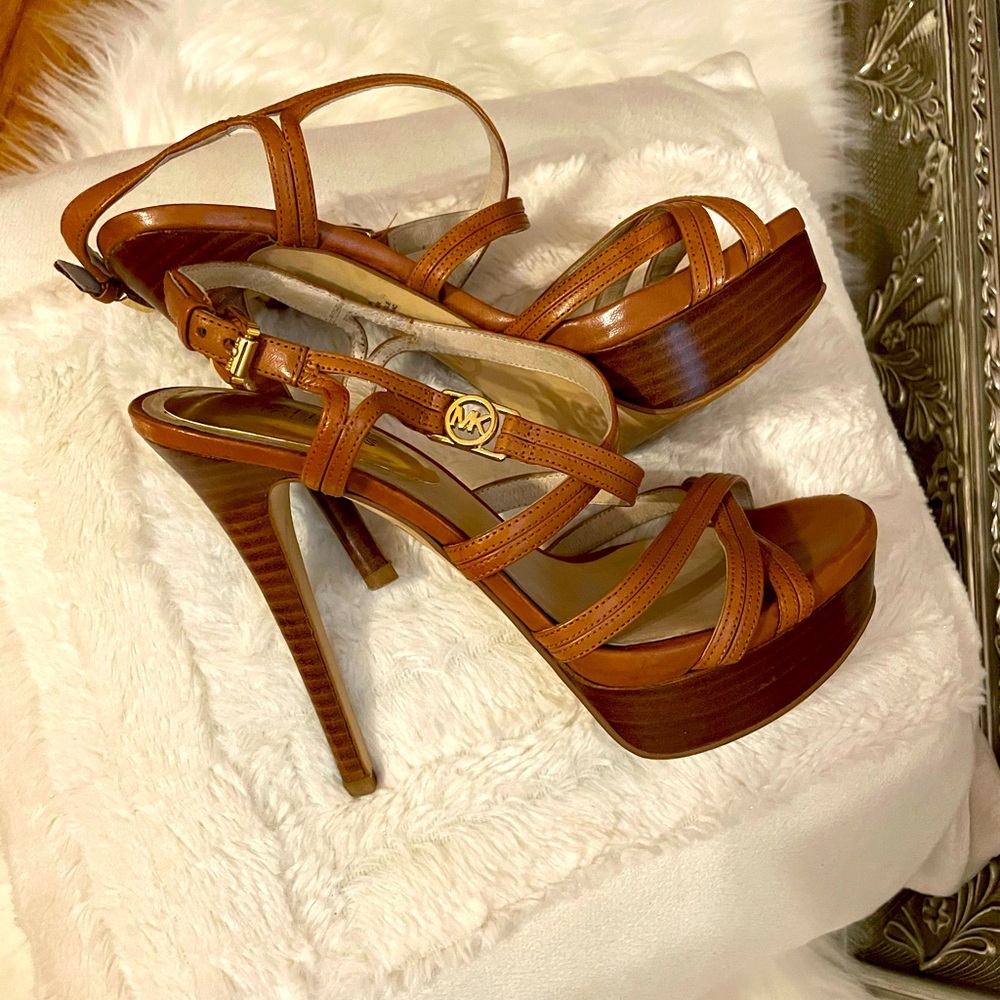 Michael Kors size 6